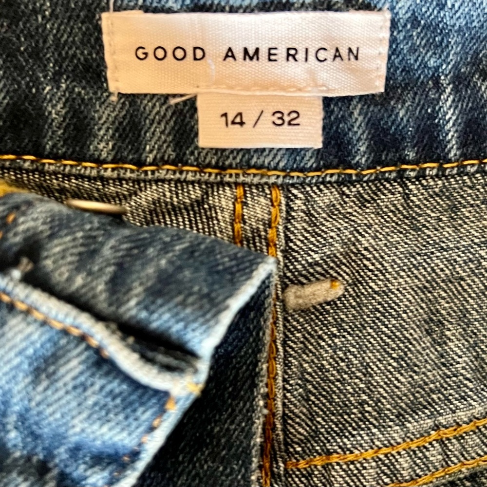 NWOT- Good American The Cut Off Fold Over Waist Jean Shorts- Size 32/14 - Picture 8 of 9